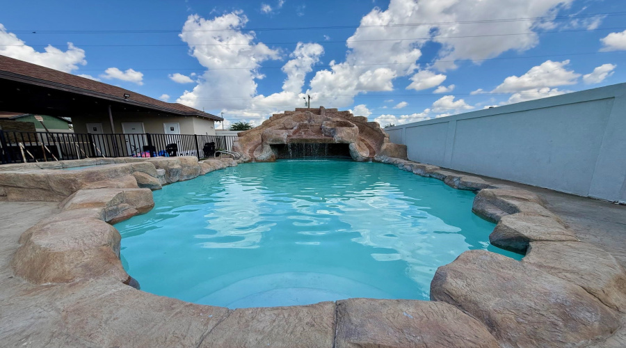 4514 Fall Dr, Laredo, Texas 78046, 4 Bedrooms Bedrooms, 6 Rooms Rooms,2 BathroomsBathrooms,Residential,For Sale,4514 Fall Dr,20254262