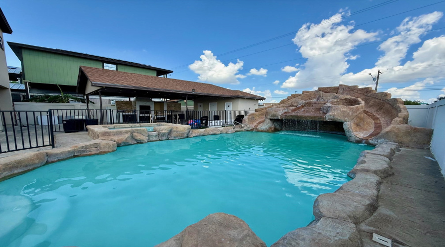 4514 Fall Dr, Laredo, Texas 78046, 4 Bedrooms Bedrooms, 6 Rooms Rooms,2 BathroomsBathrooms,Residential,For Sale,4514 Fall Dr,20254262