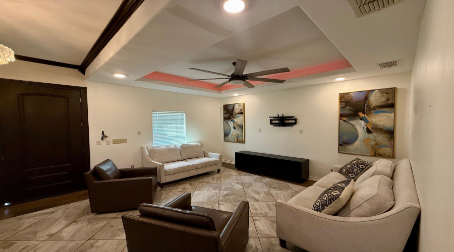 4514 Fall Dr, Laredo, Texas 78046, 4 Bedrooms Bedrooms, 6 Rooms Rooms,2 BathroomsBathrooms,Residential,For Sale,4514 Fall Dr,20254262