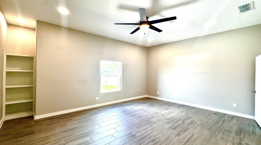 1405 Wilfrano Dr, LAREDO, Texas 78045, 3 Bedrooms Bedrooms, 6 Rooms Rooms,2 BathroomsBathrooms,Residential,For Sale,1405 Wilfrano Dr,20254268