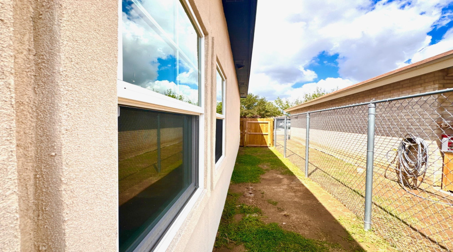 1405 Wilfrano Dr, LAREDO, Texas 78045, 3 Bedrooms Bedrooms, 6 Rooms Rooms,2 BathroomsBathrooms,Residential,For Sale,1405 Wilfrano Dr,20254268