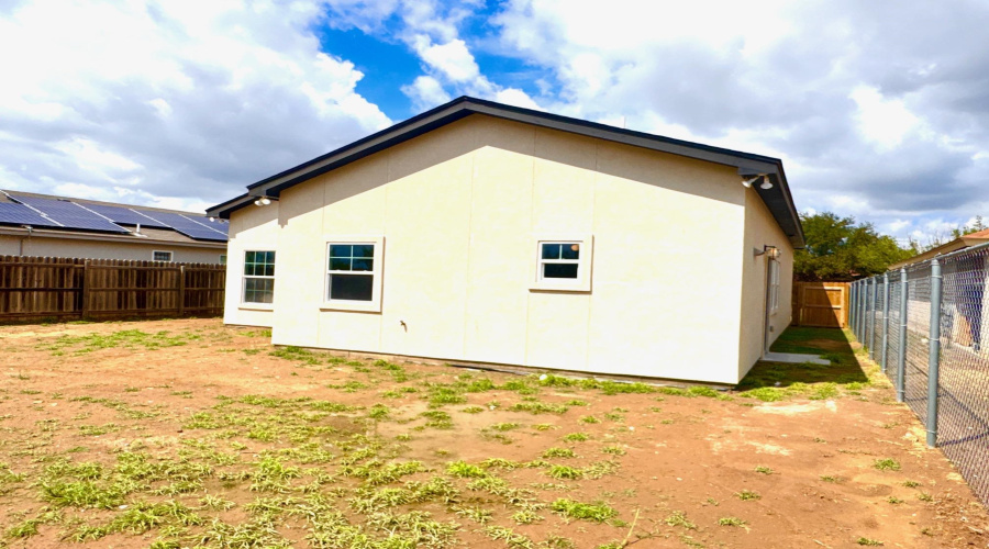 1405 Wilfrano Dr, LAREDO, Texas 78045, 3 Bedrooms Bedrooms, 6 Rooms Rooms,2 BathroomsBathrooms,Residential,For Sale,1405 Wilfrano Dr,20254268