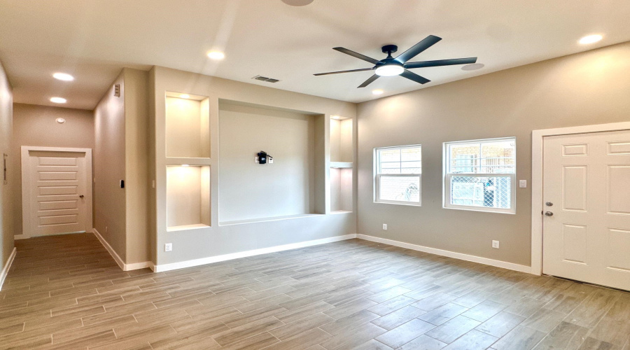 1405 Wilfrano Dr, LAREDO, Texas 78045, 3 Bedrooms Bedrooms, 6 Rooms Rooms,2 BathroomsBathrooms,Residential,For Sale,1405 Wilfrano Dr,20254268