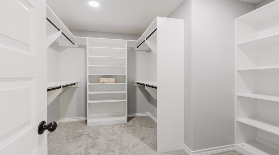 5005 Servando Dr, Laredo, Texas 78043-0000, 3 Bedrooms Bedrooms, 6 Rooms Rooms,2 BathroomsBathrooms,Residential,For Sale,5005 Servando Dr,20254271