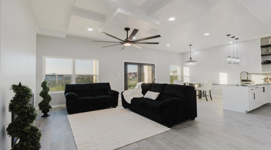 5005 Servando Dr, Laredo, Texas 78043-0000, 3 Bedrooms Bedrooms, 6 Rooms Rooms,2 BathroomsBathrooms,Residential,For Sale,5005 Servando Dr,20254271