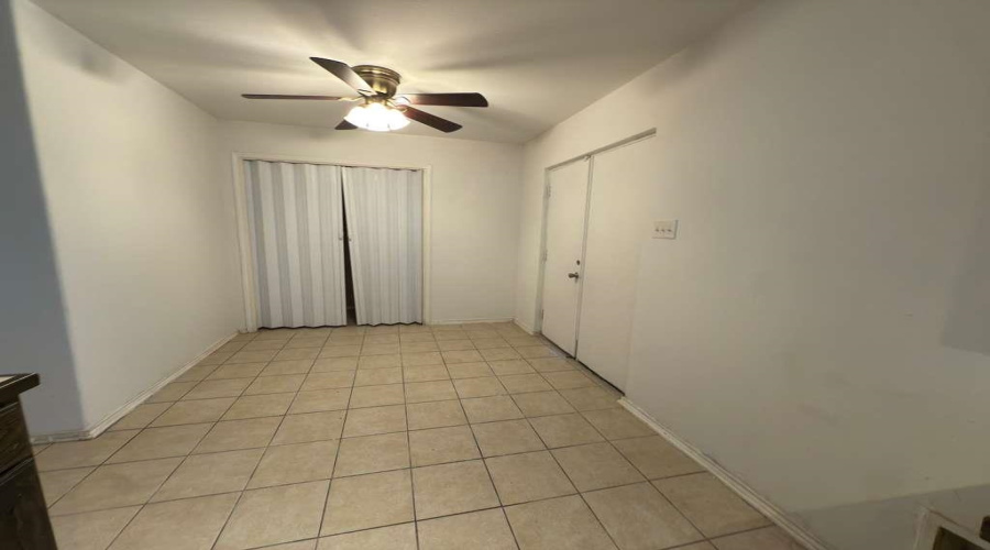 504 Campanario Ln, Laredo, Texas 78046, 4 Bedrooms Bedrooms, 7 Rooms Rooms,2 BathroomsBathrooms,Residential,For Sale,504 Campanario Ln,20254272