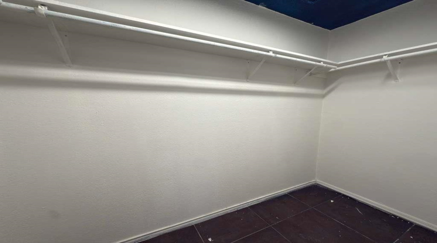 504 Campanario Ln, Laredo, Texas 78046, 4 Bedrooms Bedrooms, 7 Rooms Rooms,2 BathroomsBathrooms,Residential,For Sale,504 Campanario Ln,20254272