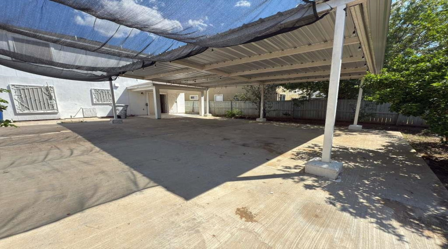 504 Campanario Ln, Laredo, Texas 78046, 4 Bedrooms Bedrooms, 7 Rooms Rooms,2 BathroomsBathrooms,Residential,For Sale,504 Campanario Ln,20254272