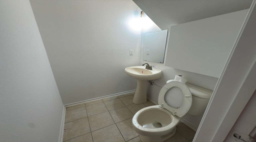 504 Campanario Ln, Laredo, Texas 78046, 4 Bedrooms Bedrooms, 7 Rooms Rooms,2 BathroomsBathrooms,Residential,For Sale,504 Campanario Ln,20254272