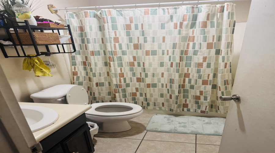 3920 Sand Creek Ct, Laredo, Texas 78043, 3 Bedrooms Bedrooms, 5 Rooms Rooms,2 BathroomsBathrooms,Residential,For Sale,3920 Sand Creek Ct,20254273