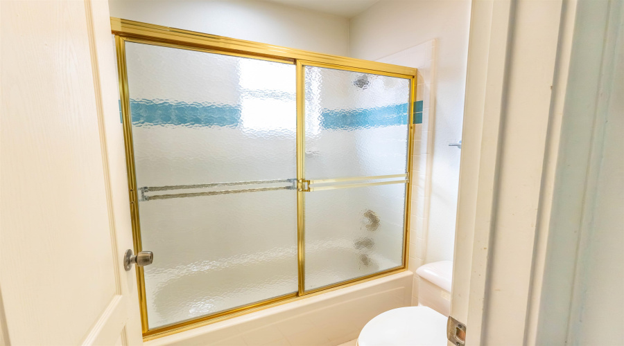 109 Devonshire Ct, Laredo, Texas 78041, 6 Bedrooms Bedrooms, 10 Rooms Rooms,4 BathroomsBathrooms,Residential,For Sale,109 Devonshire Ct,20254274