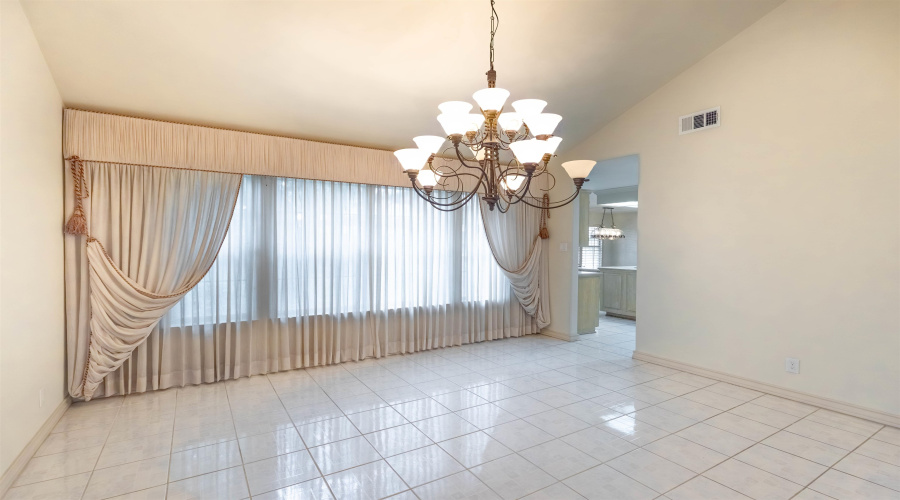 109 Devonshire Ct, Laredo, Texas 78041, 6 Bedrooms Bedrooms, 10 Rooms Rooms,4 BathroomsBathrooms,Residential,For Sale,109 Devonshire Ct,20254274