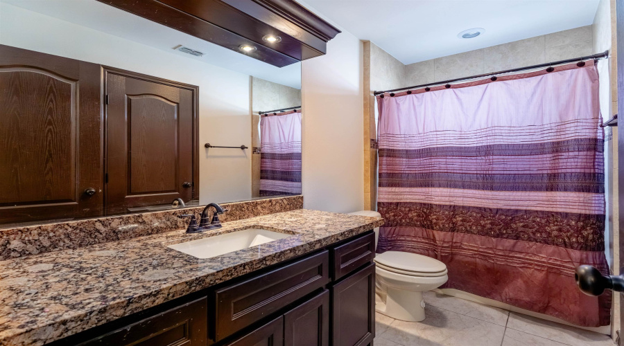 110 Despejado Dr, Laredo, Texas 78045, 3 Bedrooms Bedrooms, 6 Rooms Rooms,2 BathroomsBathrooms,Residential,For Sale,110 Despejado Dr,20254276