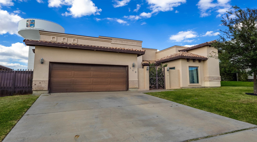 110 Despejado Dr, Laredo, Texas 78045, 3 Bedrooms Bedrooms, 6 Rooms Rooms,2 BathroomsBathrooms,Residential,For Sale,110 Despejado Dr,20254276