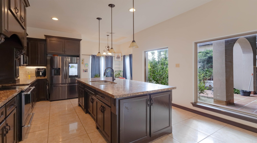 110 Despejado Dr, Laredo, Texas 78045, 3 Bedrooms Bedrooms, 6 Rooms Rooms,2 BathroomsBathrooms,Residential,For Sale,110 Despejado Dr,20254276