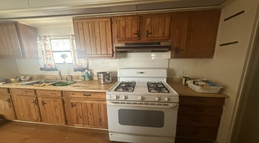 101 E Peach Ln, Laredo, Texas 78041, 3 Bedrooms Bedrooms, 5 Rooms Rooms,2 BathroomsBathrooms,Residential,For Sale,101 E Peach Ln,20254278