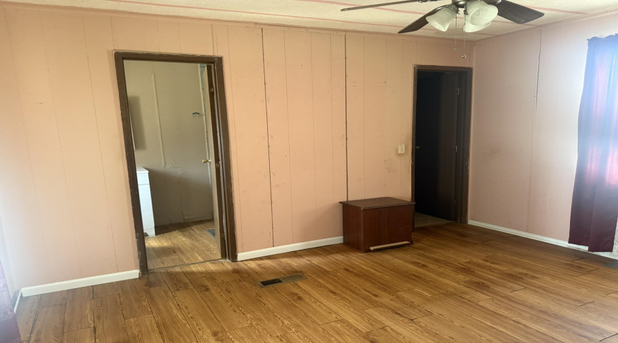 101 E Peach Ln, Laredo, Texas 78041, 3 Bedrooms Bedrooms, 5 Rooms Rooms,2 BathroomsBathrooms,Residential,For Sale,101 E Peach Ln,20254278