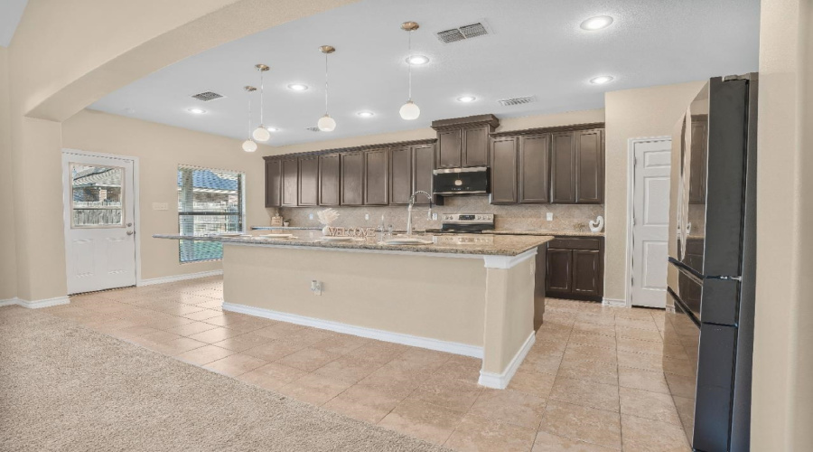 108 Majestic Palm Dr., LAREDO, Texas 78045, 4 Bedrooms Bedrooms, 8 Rooms Rooms,3 BathroomsBathrooms,Residential,For Sale,108 Majestic Palm Dr.,20254282