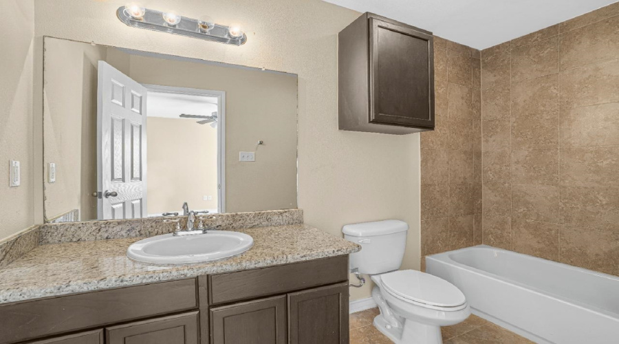 108 Majestic Palm Dr., LAREDO, Texas 78045, 4 Bedrooms Bedrooms, 8 Rooms Rooms,3 BathroomsBathrooms,Residential,For Sale,108 Majestic Palm Dr.,20254282