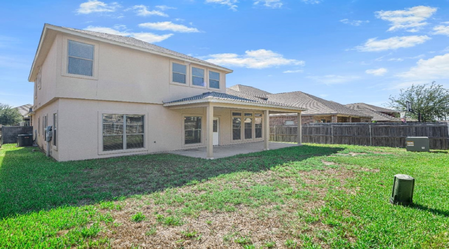 108 Majestic Palm Dr., LAREDO, Texas 78045, 4 Bedrooms Bedrooms, 8 Rooms Rooms,3 BathroomsBathrooms,Residential,For Sale,108 Majestic Palm Dr.,20254282