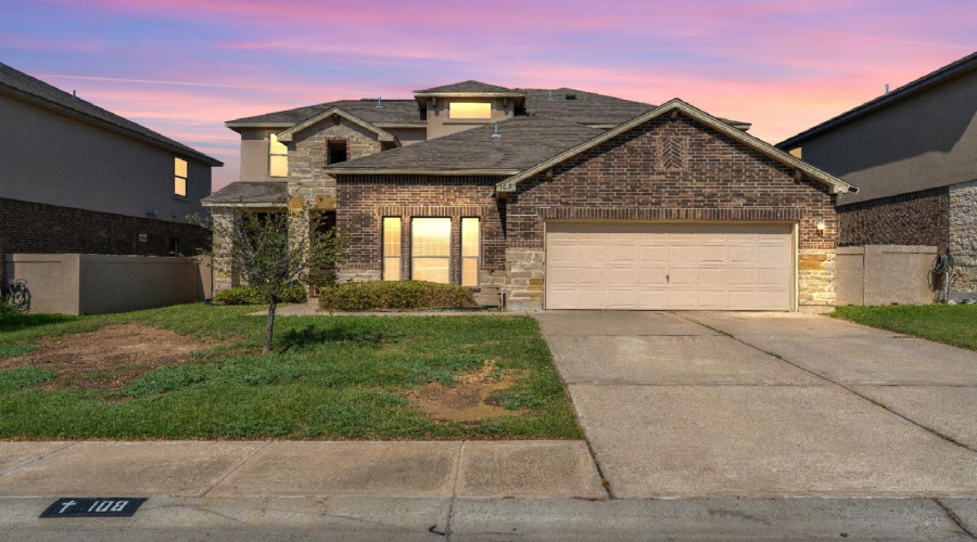 108 Majestic Palm Dr., LAREDO, Texas 78045, 4 Bedrooms Bedrooms, 8 Rooms Rooms,3 BathroomsBathrooms,Residential,For Sale,108 Majestic Palm Dr.,20254282