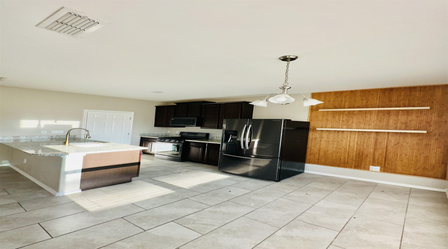 9970 Toinette, Laredo, Texas 78045-4256, 3 Bedrooms Bedrooms, 5 Rooms Rooms,2 BathroomsBathrooms,Residential,For Rent,9970 Toinette,20254283