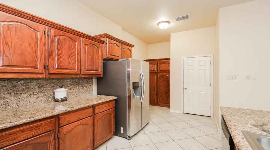 1237 Whisper Hill Dr, LAREDO, Texas 78041, 3 Bedrooms Bedrooms, 6 Rooms Rooms,2 BathroomsBathrooms,Residential,For Rent,1237 Whisper Hill Dr,20254288