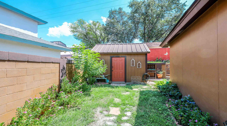 1237 Whisper Hill Dr, LAREDO, Texas 78041, 3 Bedrooms Bedrooms, 6 Rooms Rooms,2 BathroomsBathrooms,Residential,For Rent,1237 Whisper Hill Dr,20254288