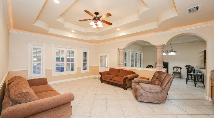 1237 Whisper Hill Dr, LAREDO, Texas 78041, 3 Bedrooms Bedrooms, 6 Rooms Rooms,2 BathroomsBathrooms,Residential,For Rent,1237 Whisper Hill Dr,20254288