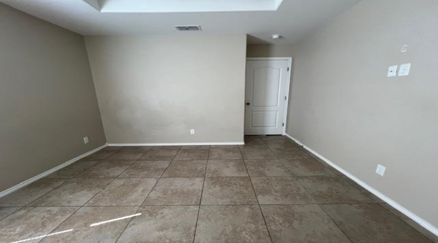 3918 Ivana St, LAREDO, Texas 78045, 4 Bedrooms Bedrooms, 5 Rooms Rooms,2 BathroomsBathrooms,Residential,For Rent,3918 Ivana St,20254291