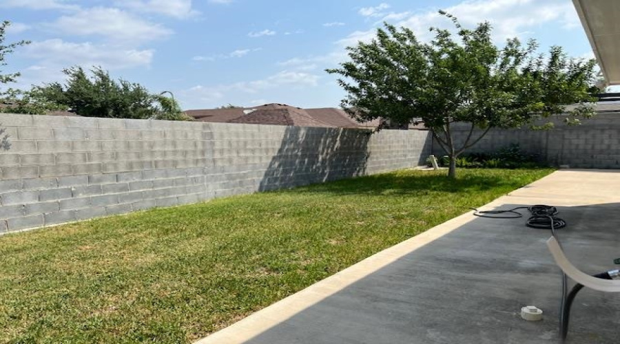 3918 Ivana St, LAREDO, Texas 78045, 4 Bedrooms Bedrooms, 5 Rooms Rooms,2 BathroomsBathrooms,Residential,For Rent,3918 Ivana St,20254291