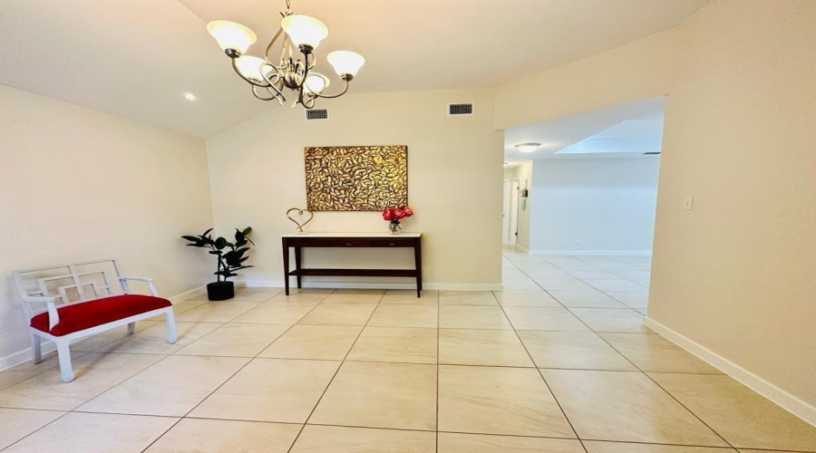 9816 Center Rd, Laredo, Texas 78045-0000, 3 Bedrooms Bedrooms, 5 Rooms Rooms,2 BathroomsBathrooms,Residential,For Rent,9816 Center Rd,20254293