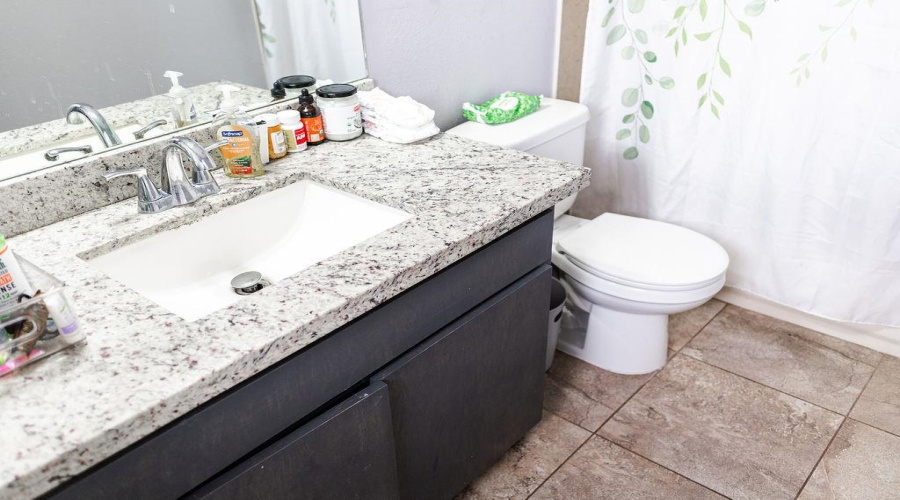 1903 Port Edwards Ave, Laredo, Texas 78045, 3 Bedrooms Bedrooms, 6 Rooms Rooms,2 BathroomsBathrooms,Residential,For Sale,1903 Port Edwards Ave,20254298