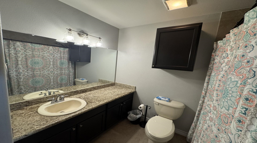 108 Date Palm Dr., Laredo, Texas 78045, 4 Bedrooms Bedrooms, 8 Rooms Rooms,2 BathroomsBathrooms,Residential,For Sale,108 Date Palm Dr.,20254305
