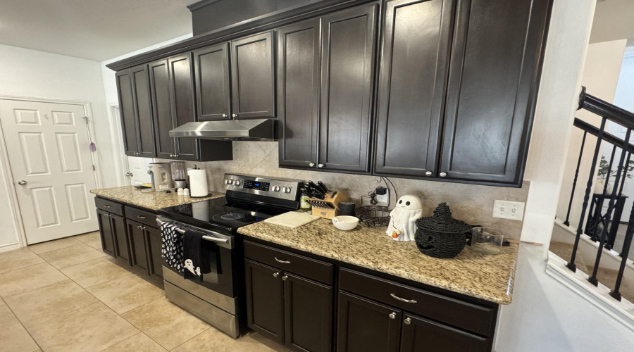 108 Date Palm Dr., Laredo, Texas 78045, 4 Bedrooms Bedrooms, 8 Rooms Rooms,2 BathroomsBathrooms,Residential,For Sale,108 Date Palm Dr.,20254305