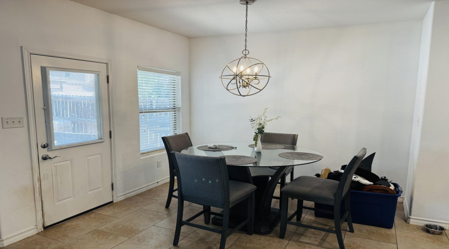 108 Date Palm Dr., Laredo, Texas 78045, 4 Bedrooms Bedrooms, 8 Rooms Rooms,2 BathroomsBathrooms,Residential,For Sale,108 Date Palm Dr.,20254305