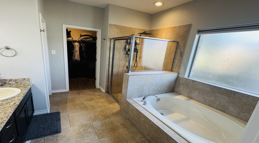 108 Date Palm Dr., Laredo, Texas 78045, 4 Bedrooms Bedrooms, 8 Rooms Rooms,2 BathroomsBathrooms,Residential,For Sale,108 Date Palm Dr.,20254305