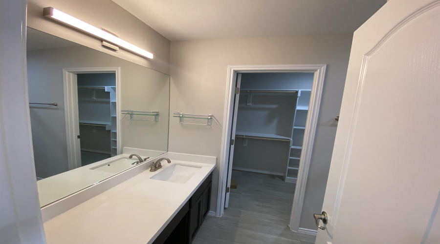 9975 Rosary, Laredo, Texas 78045, 3 Bedrooms Bedrooms, 5 Rooms Rooms,2 BathroomsBathrooms,Residential,For Rent,9975 Rosary,20254310