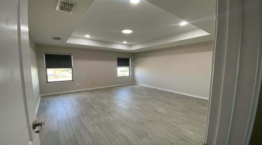 9975 Rosary, Laredo, Texas 78045, 3 Bedrooms Bedrooms, 5 Rooms Rooms,2 BathroomsBathrooms,Residential,For Rent,9975 Rosary,20254310
