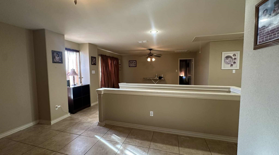 502 Felipe Dr, Laredo, Texas 78046, 5 Bedrooms Bedrooms, 7 Rooms Rooms,3 BathroomsBathrooms,Residential,For Sale,502 Felipe Dr,20254311