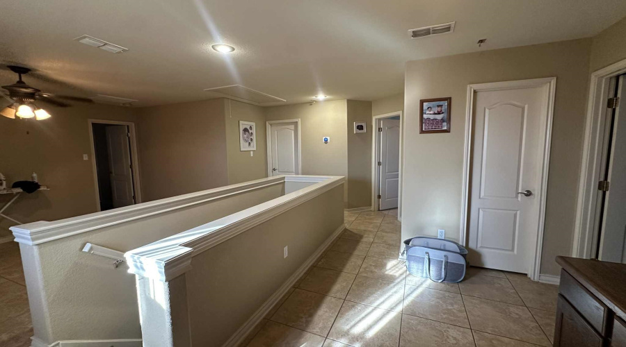 502 Felipe Dr, Laredo, Texas 78046, 5 Bedrooms Bedrooms, 7 Rooms Rooms,3 BathroomsBathrooms,Residential,For Sale,502 Felipe Dr,20254311