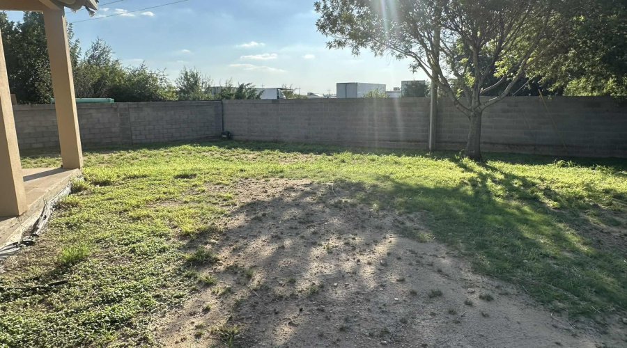 502 Felipe Dr, Laredo, Texas 78046, 5 Bedrooms Bedrooms, 7 Rooms Rooms,3 BathroomsBathrooms,Residential,For Sale,502 Felipe Dr,20254311