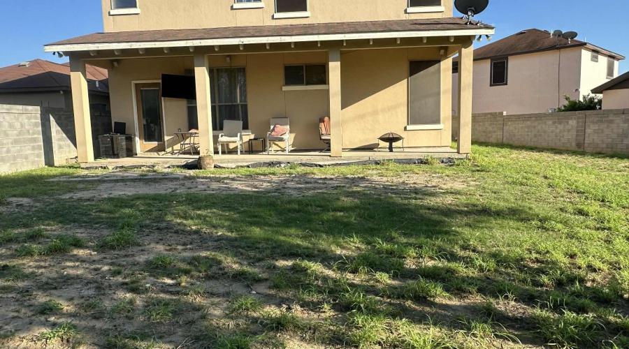 502 Felipe Dr, Laredo, Texas 78046, 5 Bedrooms Bedrooms, 7 Rooms Rooms,3 BathroomsBathrooms,Residential,For Sale,502 Felipe Dr,20254311