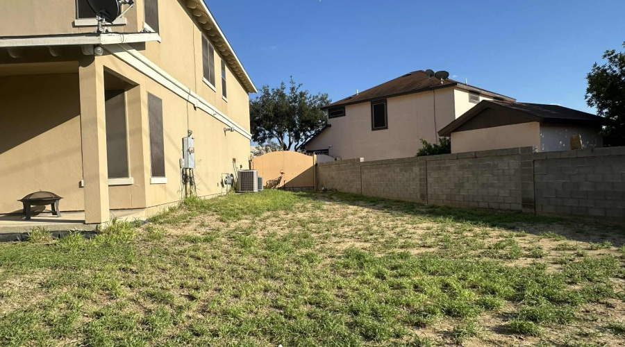 502 Felipe Dr, Laredo, Texas 78046, 5 Bedrooms Bedrooms, 7 Rooms Rooms,3 BathroomsBathrooms,Residential,For Sale,502 Felipe Dr,20254311