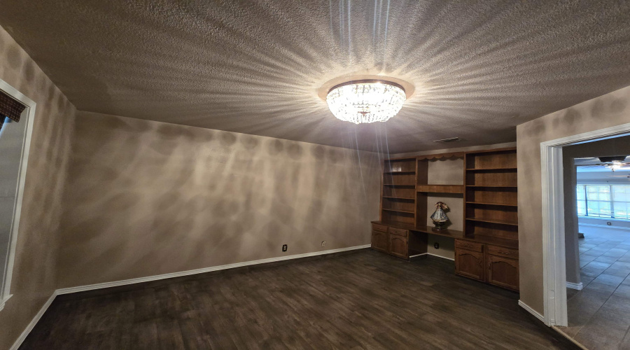 136 North Ave, Laredo, Texas 78041, 5 Bedrooms Bedrooms, 10 Rooms Rooms,5 BathroomsBathrooms,Residential,For Sale,136 North Ave,20254312