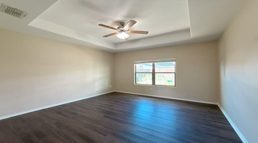 11312 Basque Dr, Laredo, Texas 78045, 3 Bedrooms Bedrooms, 6 Rooms Rooms,2 BathroomsBathrooms,Residential,For Sale,11312 Basque Dr,20254317