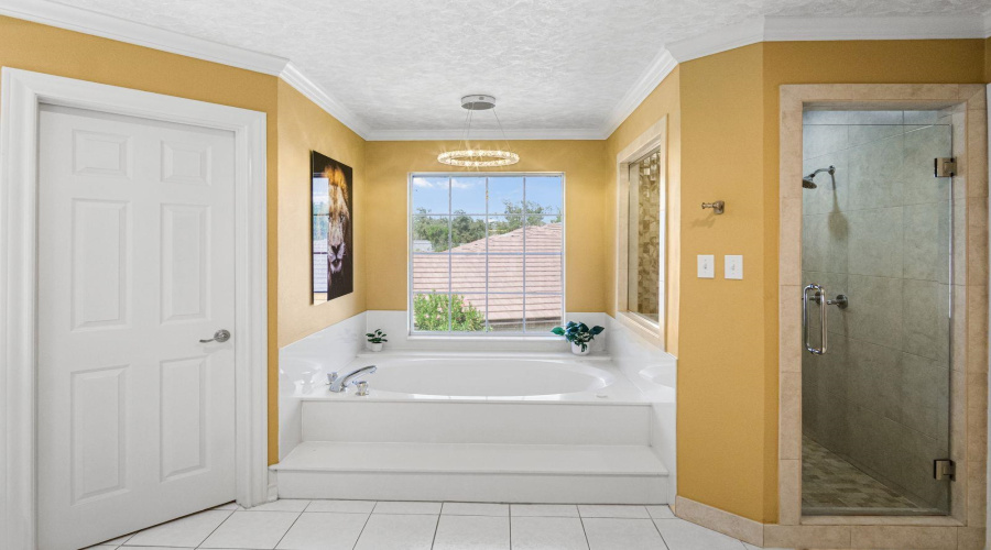 2120 Bermuda Dr, Laredo, Texas 78045, 5 Bedrooms Bedrooms, 6 Rooms Rooms,5 BathroomsBathrooms,Residential,For Sale,2120 Bermuda Dr,20254537