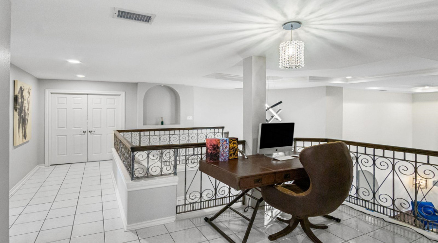 2120 Bermuda Dr, Laredo, Texas 78045, 5 Bedrooms Bedrooms, 6 Rooms Rooms,5 BathroomsBathrooms,Residential,For Sale,2120 Bermuda Dr,20254537