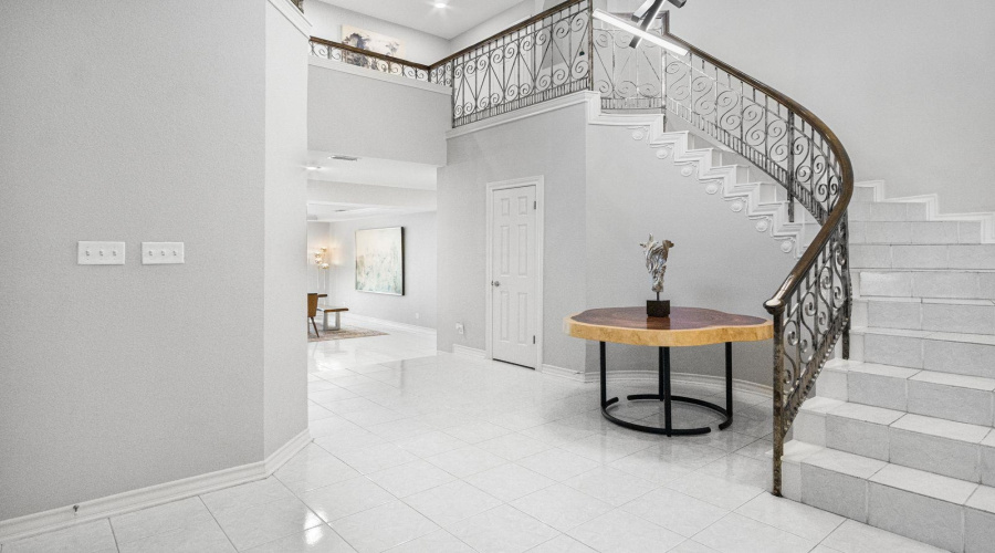 2120 Bermuda Dr, Laredo, Texas 78045, 5 Bedrooms Bedrooms, 6 Rooms Rooms,5 BathroomsBathrooms,Residential,For Sale,2120 Bermuda Dr,20254537