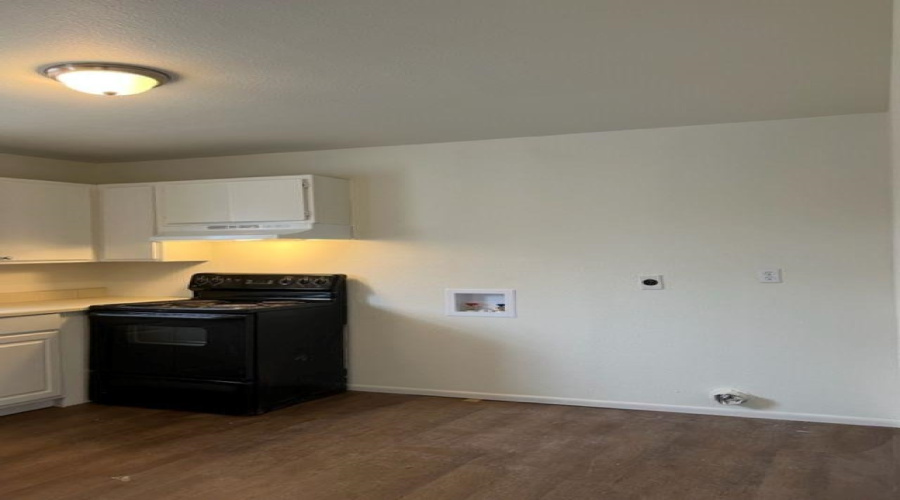 3114 Rosario St, Laredo, Texas 78043, 1 Bedroom Bedrooms, 3 Rooms Rooms,1 BathroomBathrooms,Residential,For Rent,3114 Rosario St,20254538